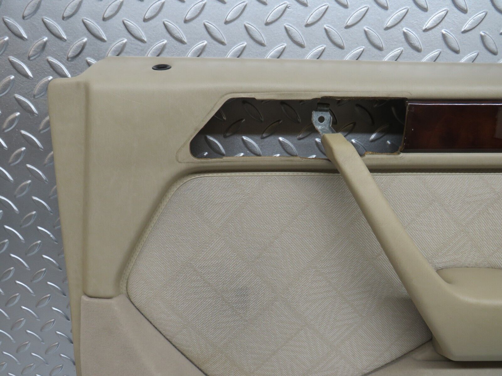 27524 Mercedes-Benz S124 300TE Wagon Rear Right Door Card Beige