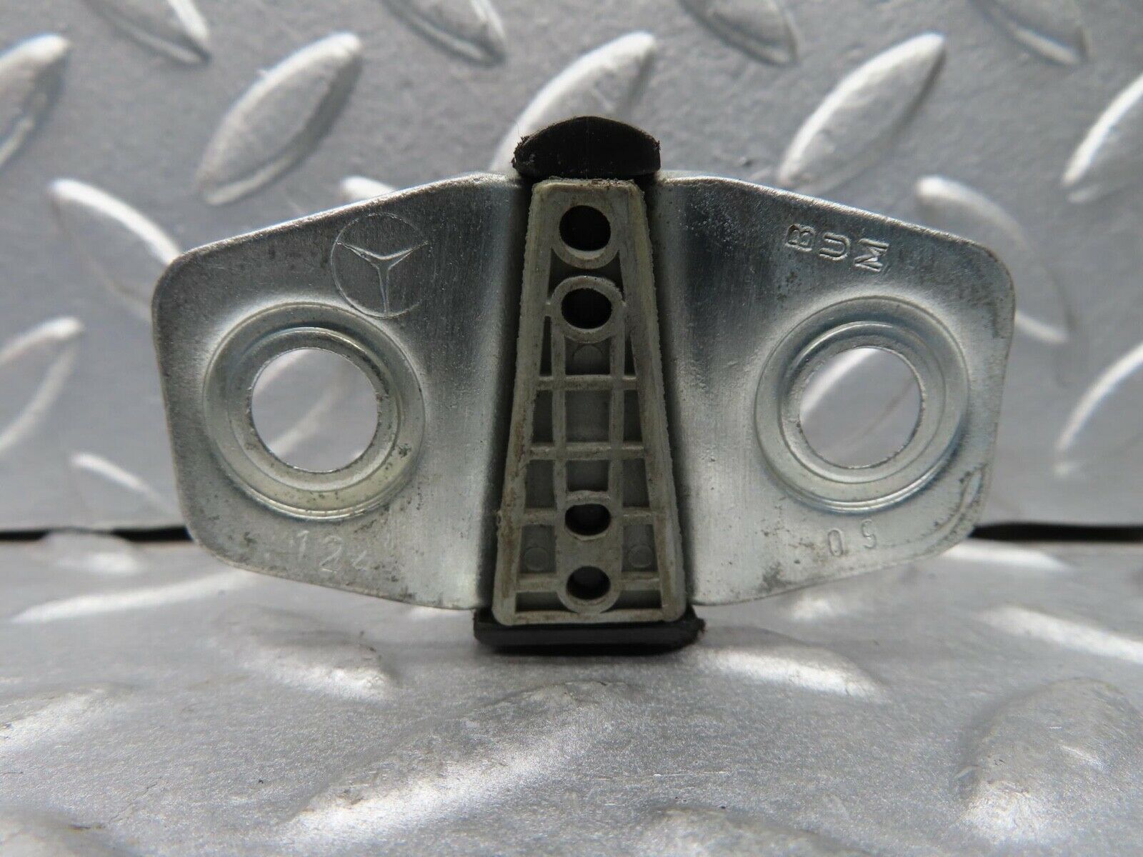 14589 Mercedes-Benz W201 190E Door Lock Latch