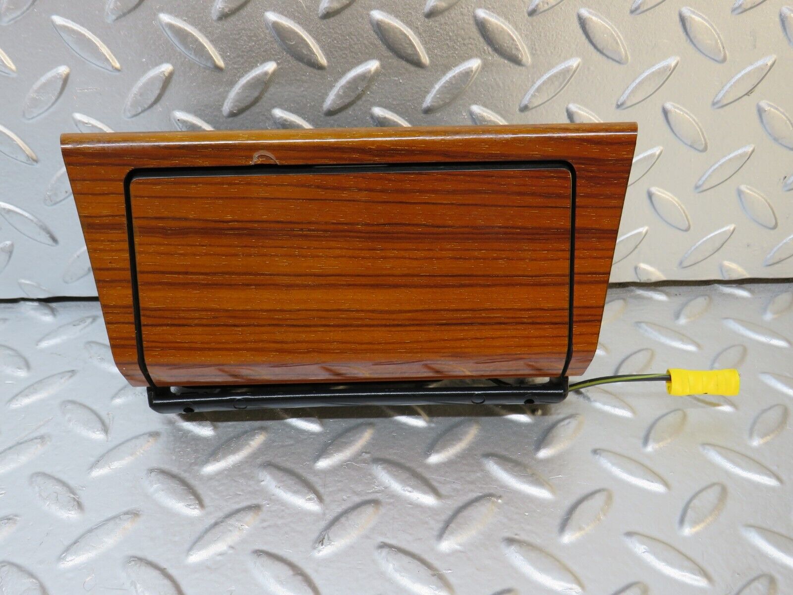 30274 Mercedes-Benz W124 230E Centre Console Ashtray Wood Finish