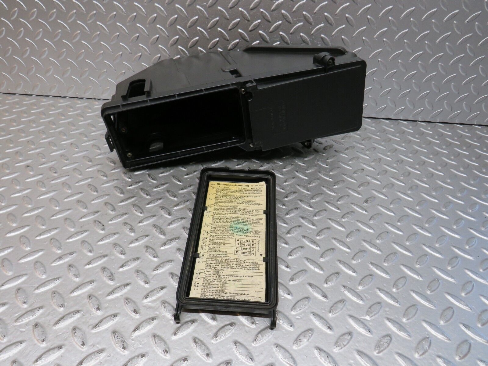 27792 Mercedes-Benz S124 300TE Wagon Fuse Box 1245401850