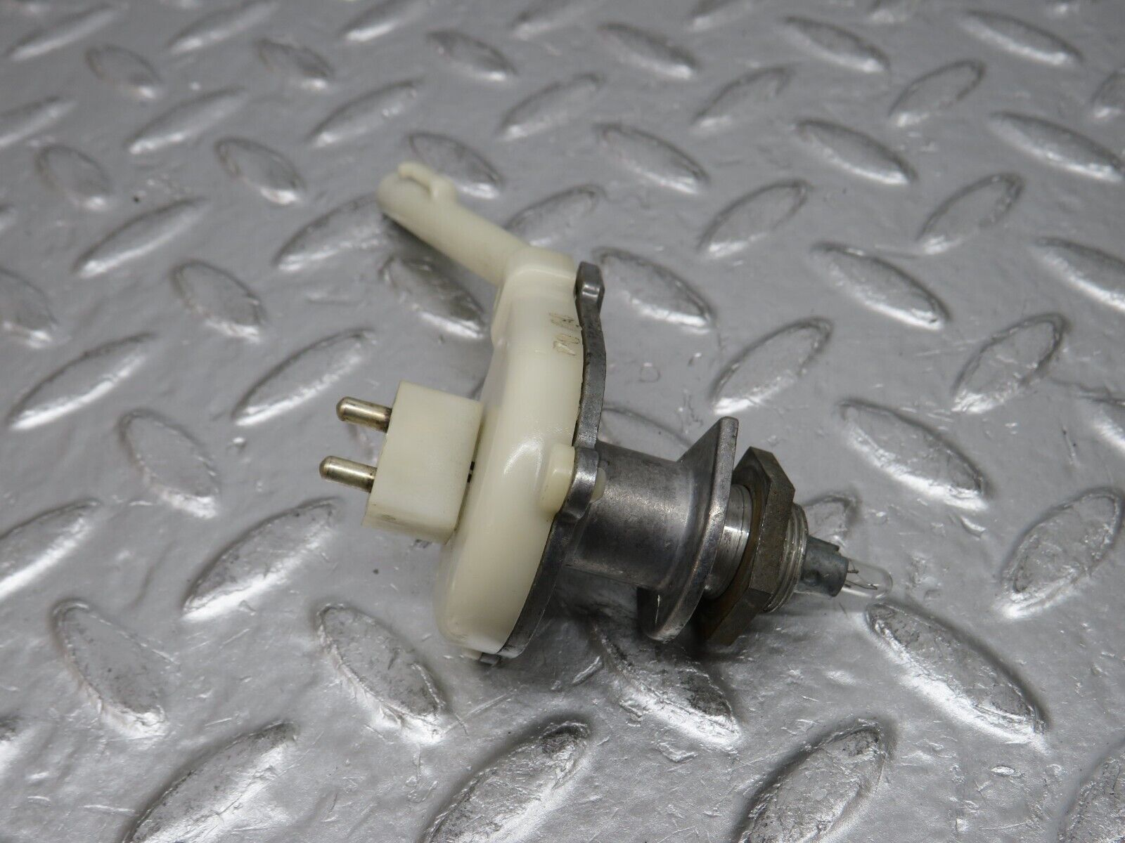 0635 Mercedes-Benz W123 230E Heater Regulator 1238300385