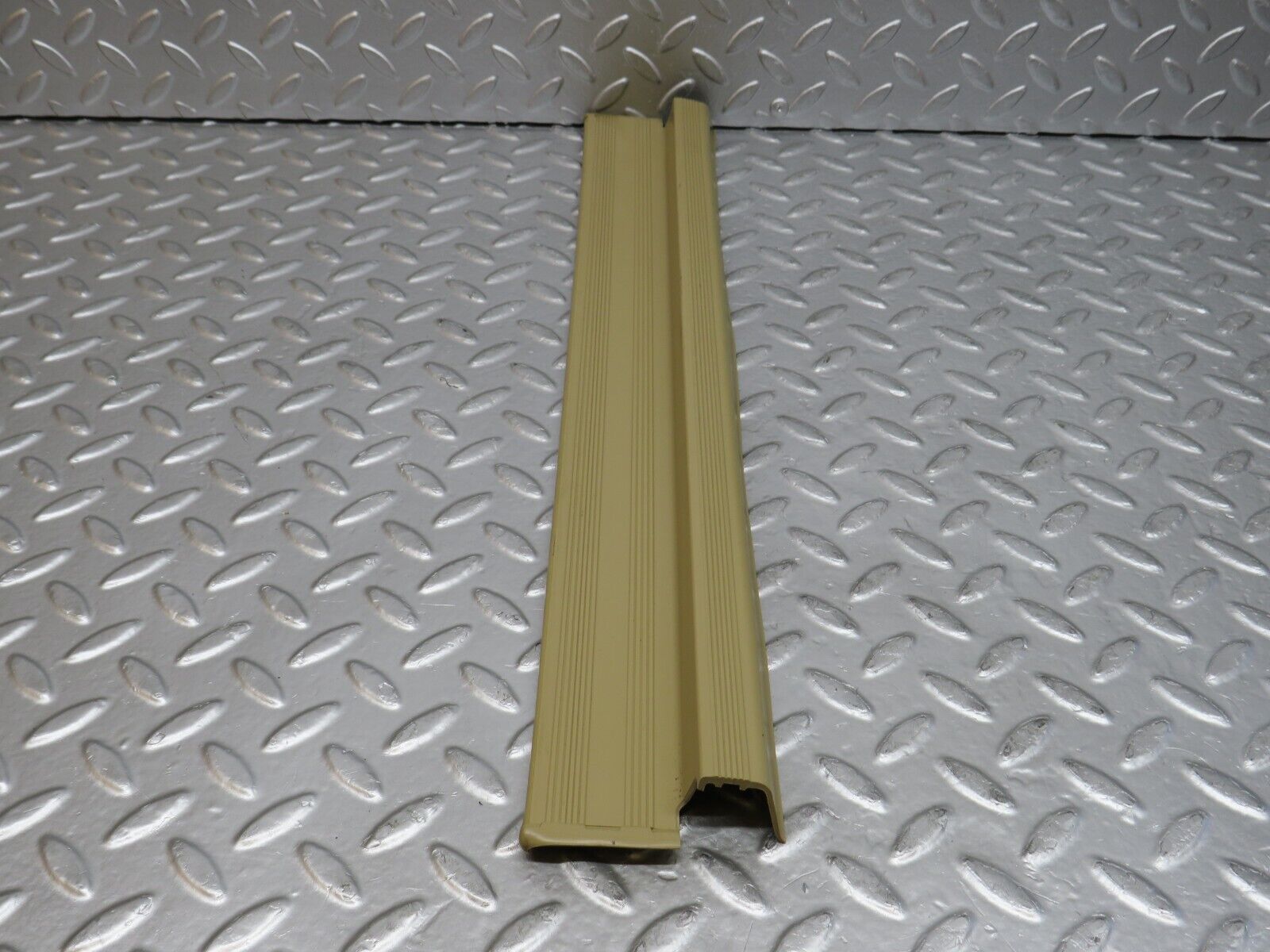 29281 Mercedes-Benz W124 230E Rear Left Door Sill Trim