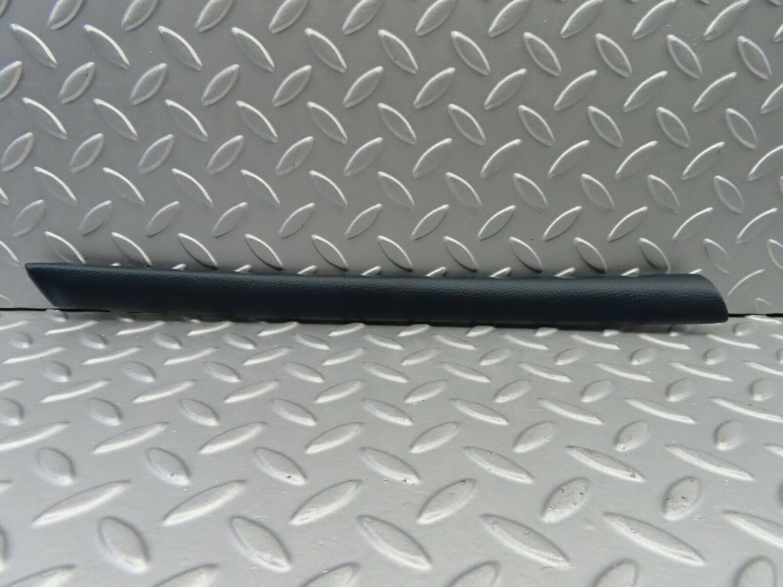 6909 Mercedes-Benz C107 350SLC Coupe Interior Rear Left Quarter Window Cover