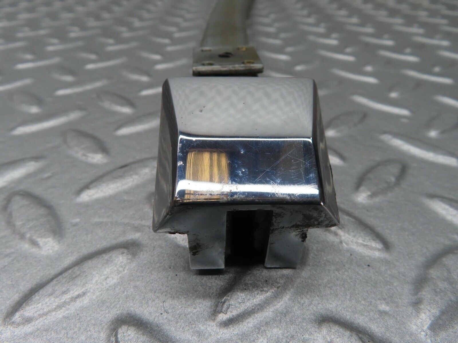 13993 Mercedes-Benz C107 280SLC Rear Right Window Channel