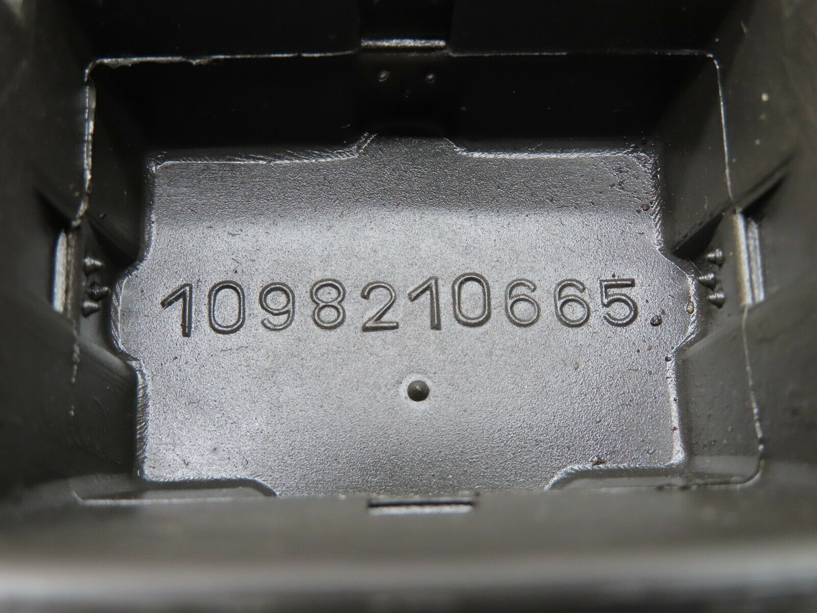 18507 Mercedes-Benz W116 450SEL Rear Window Switch Plastic Pocket 1098210665