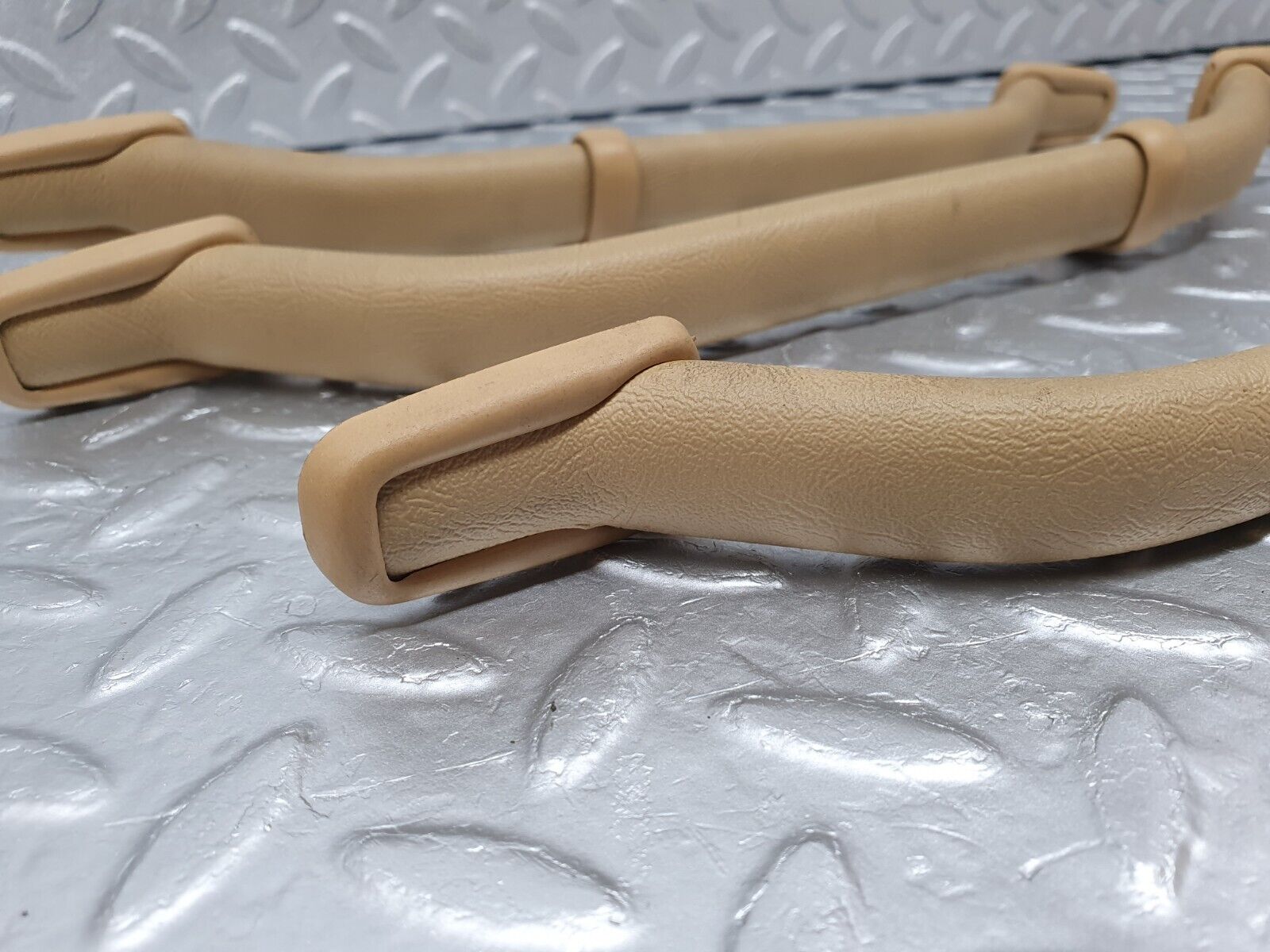 41519 Mercedes-Benz W124 200E Interior Roof Grab Handle Set Palomino