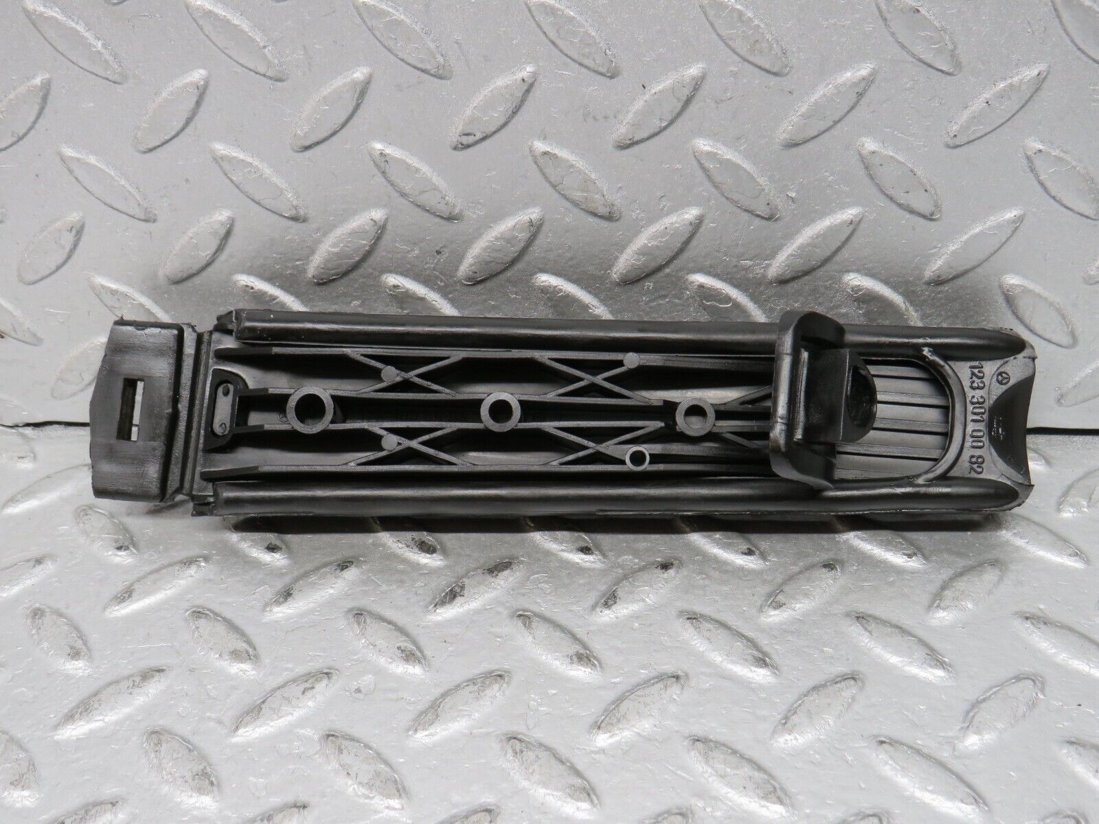 37940 Mercedes-Benz A124 320E Cabriolet Accelerator Pedal With Rubber 1263000504 1233010082