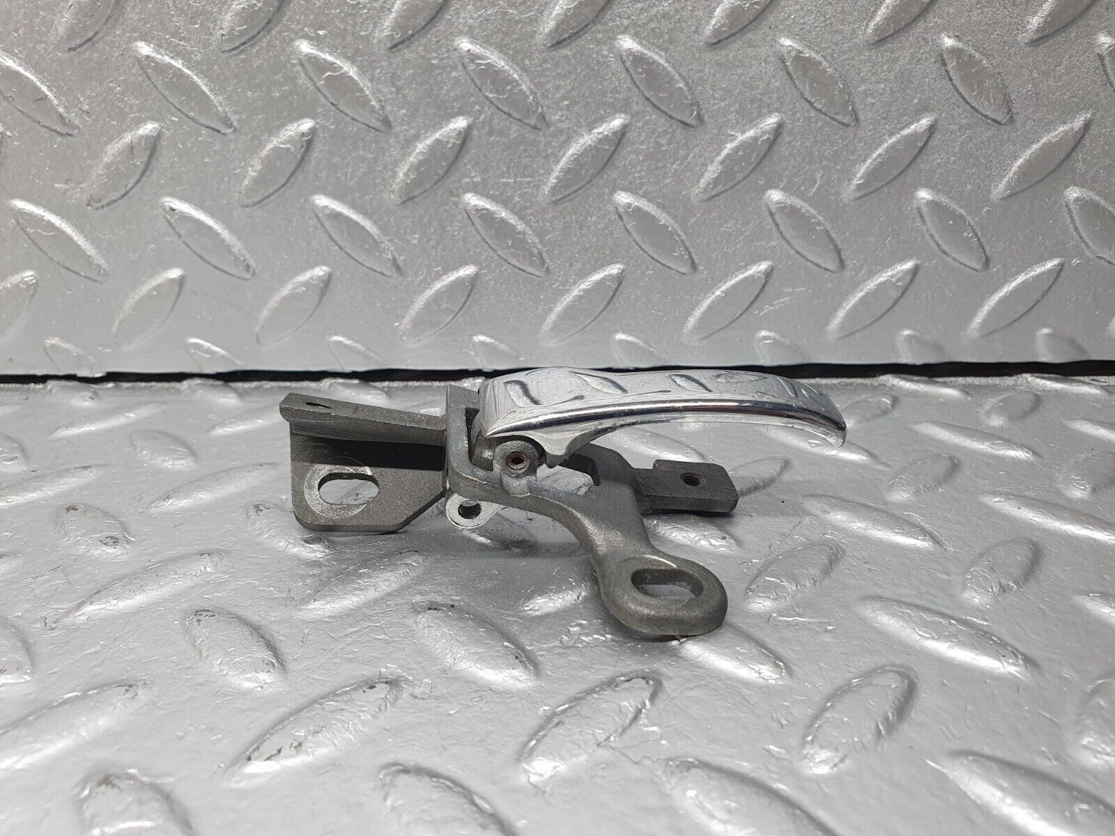 40765 Mercedes-Benz W123 300D Left Interior Door Handle 1237600161