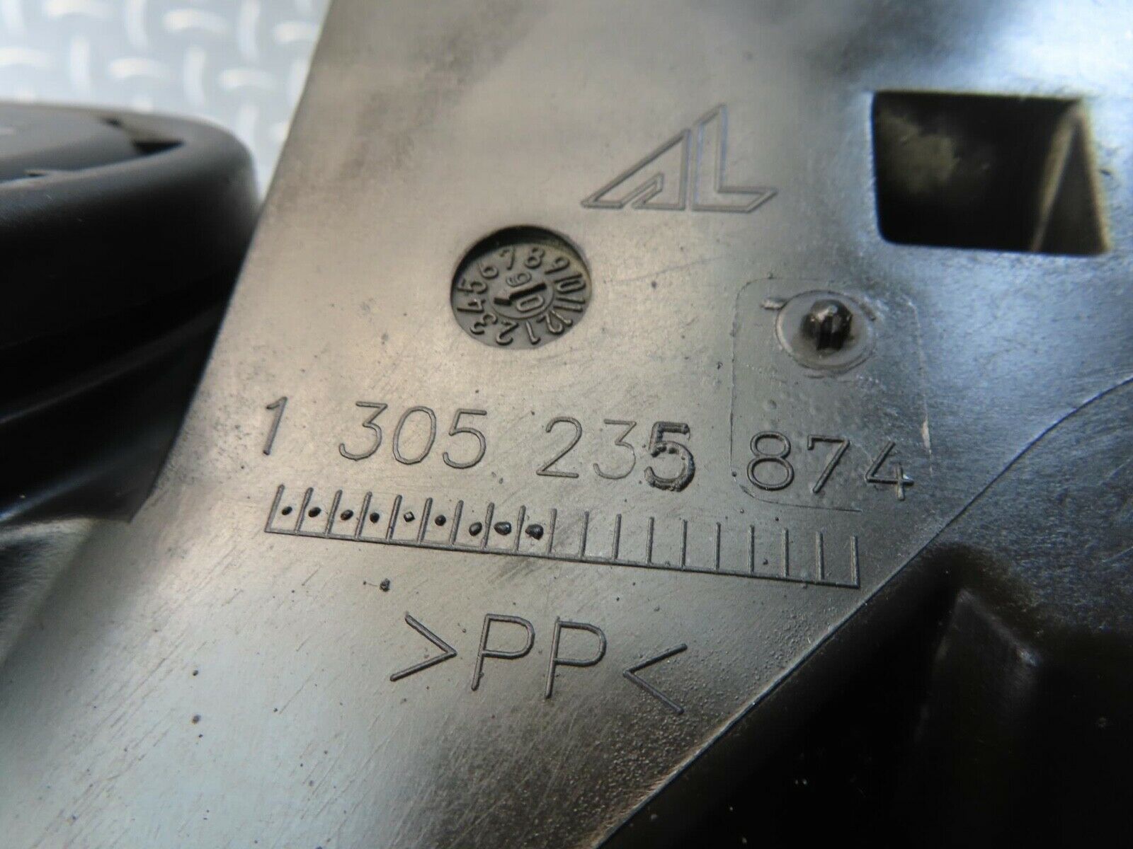 11219 Mercedes-Benz W221 S320 Headlight Lamp Right Side 1305235874