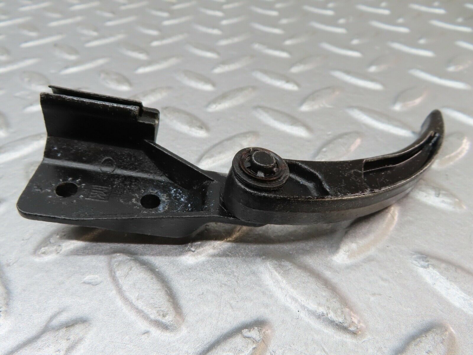 20431 Mercedes-Benz W114 280CE Coupe Hood Opener Bonnet Opener Release
