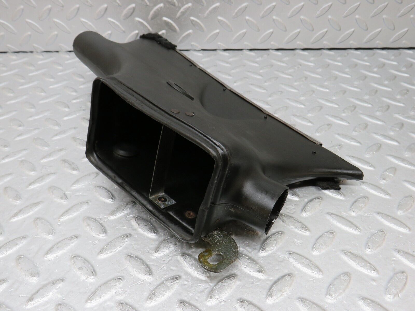 35820 Mercedes-Benz W108 Dashboard Air Vent Duct Left