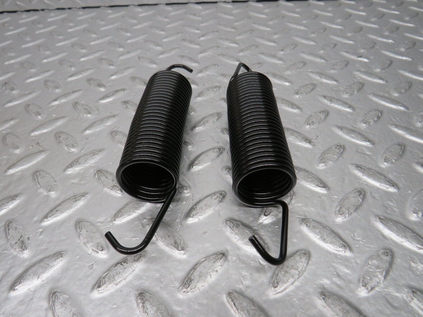 30861 Mercedes-Benz W201 190E 2.0L Trunk Lid Hinge Spring