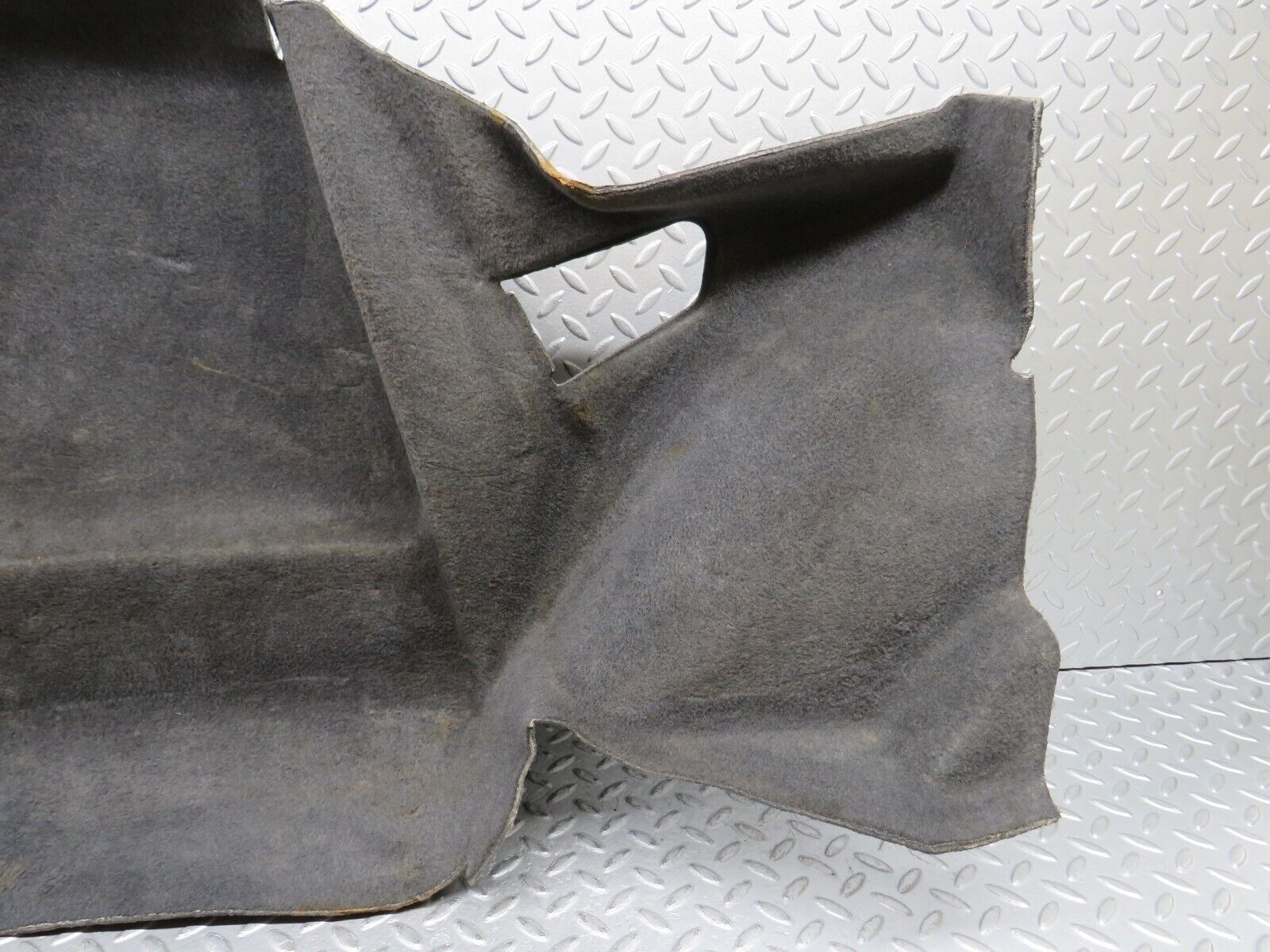 36237 Mercedes-Benz W126 420SE Trunk Cover Panel Left Side Grey