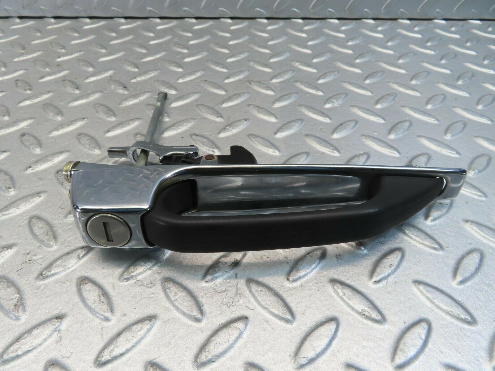 11413 Mercedes-Benz C123 230CE Coupe Chrome Door Handle Front Left No Key