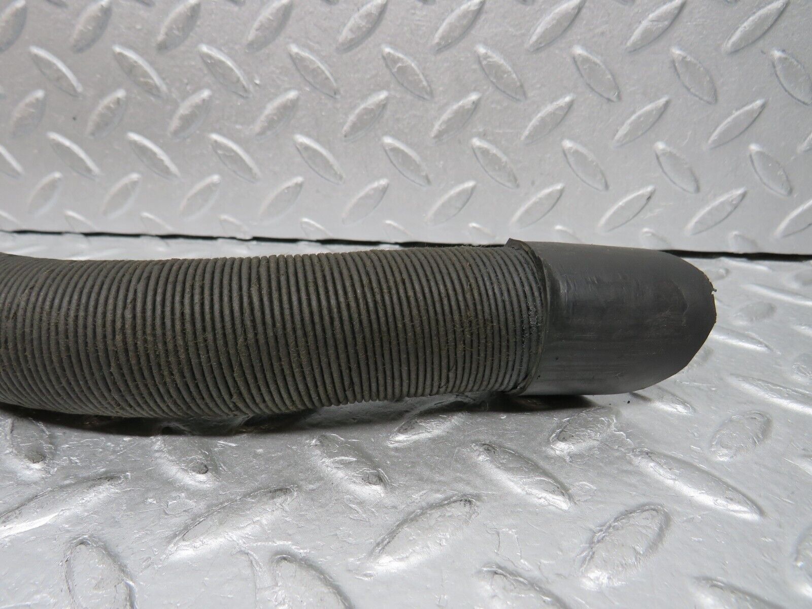 37577 Mercedes-Benz W109 300SEL Trunk Water Drain Hose Pipe