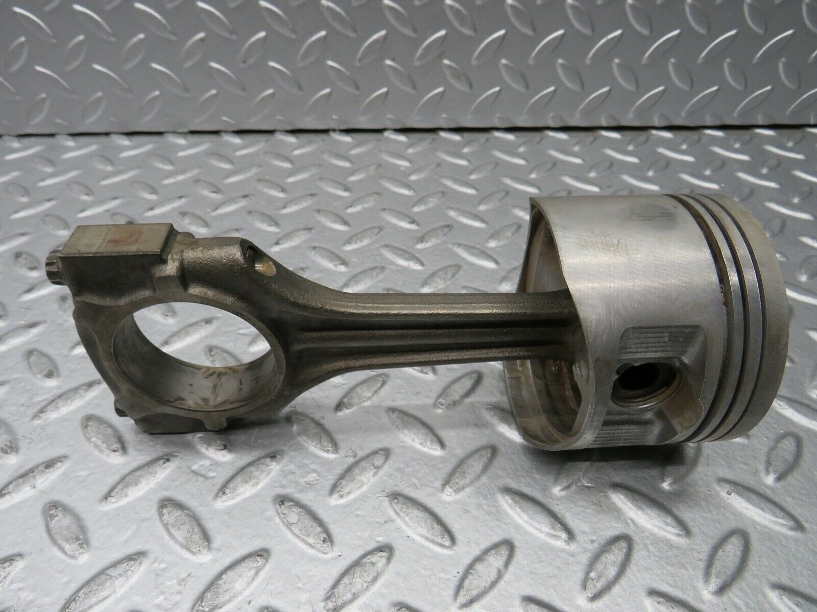 21750 Mercedes-Benz W126 300SE Piston With Connecting Rod 88.485 mm
