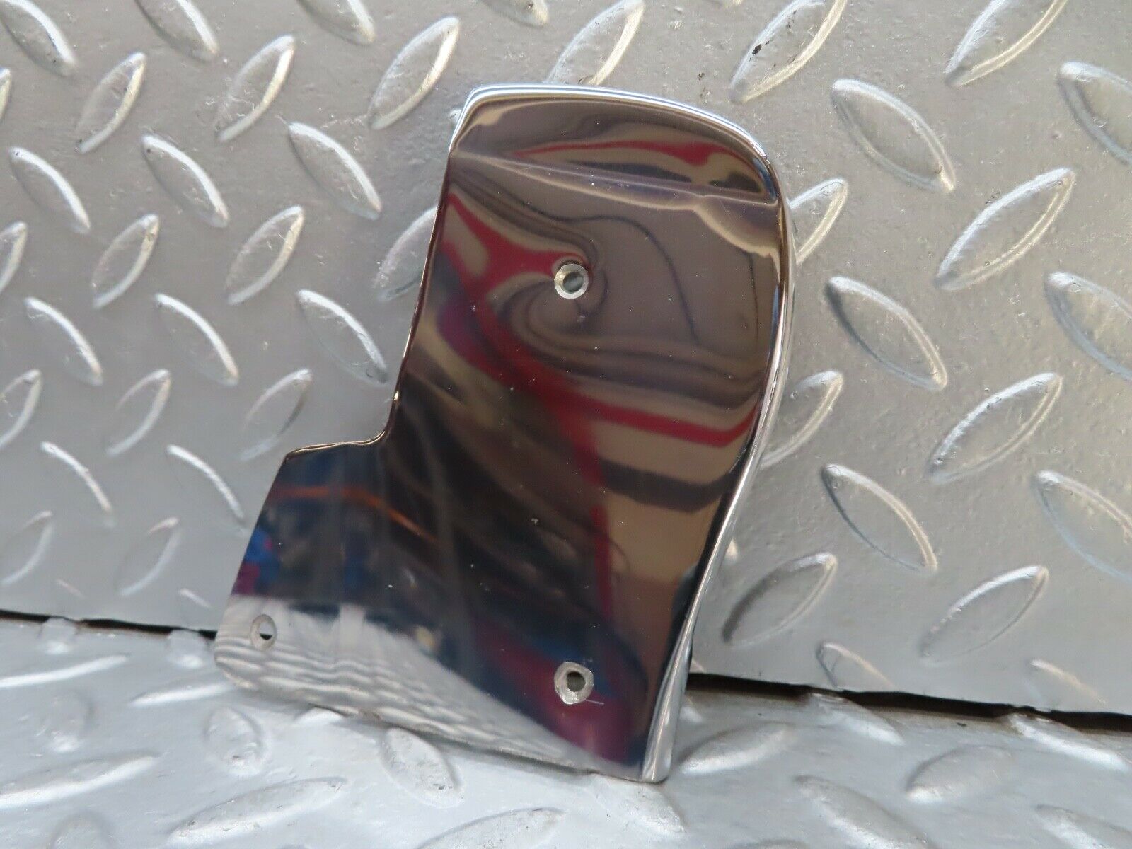 20846 Mercedes-Benz W114 250CE Coupe Left Door Chrome Cover