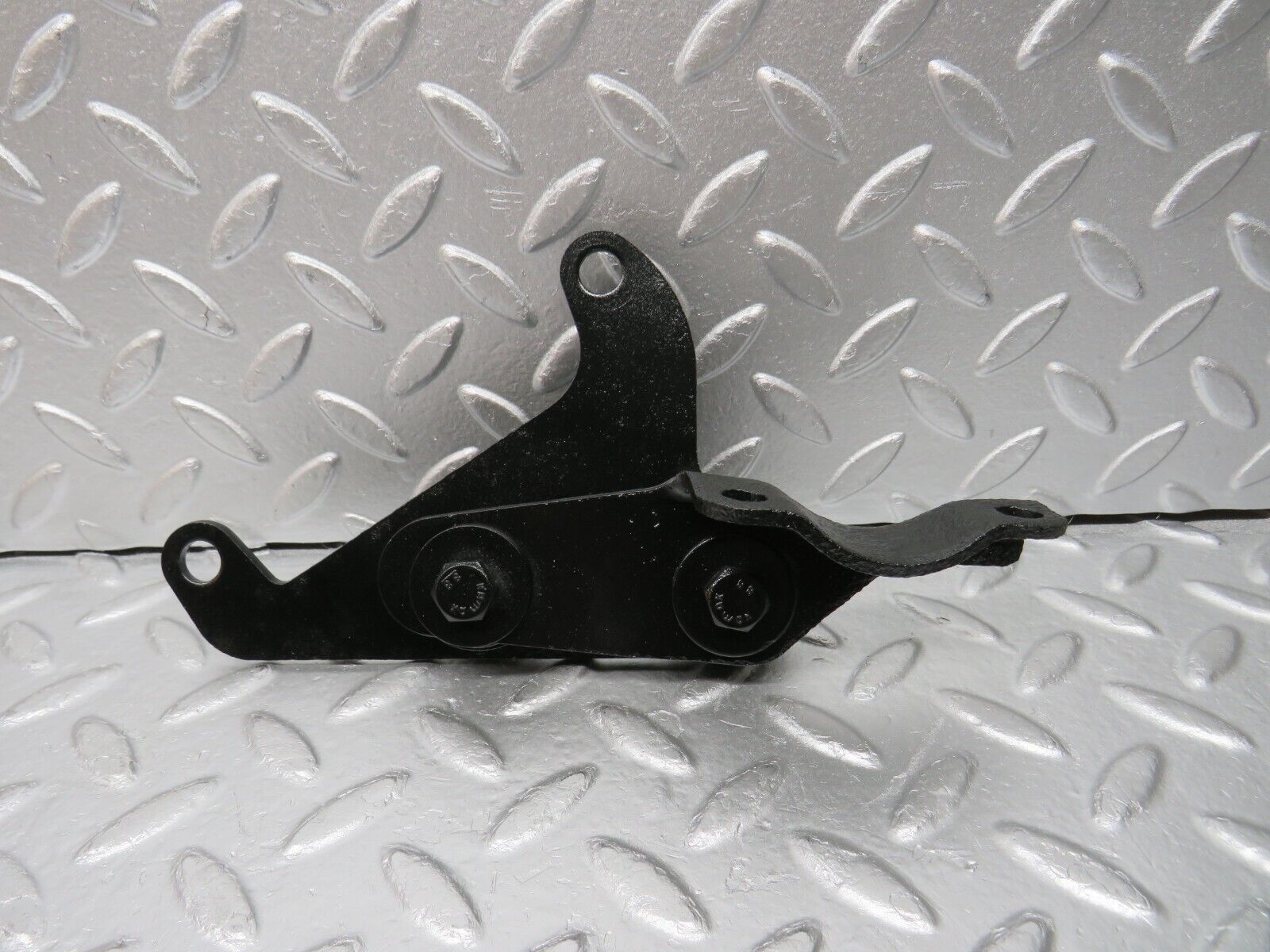 30923 Mercedes-Benz W201 190E 2.0L Cable Holder Bracket