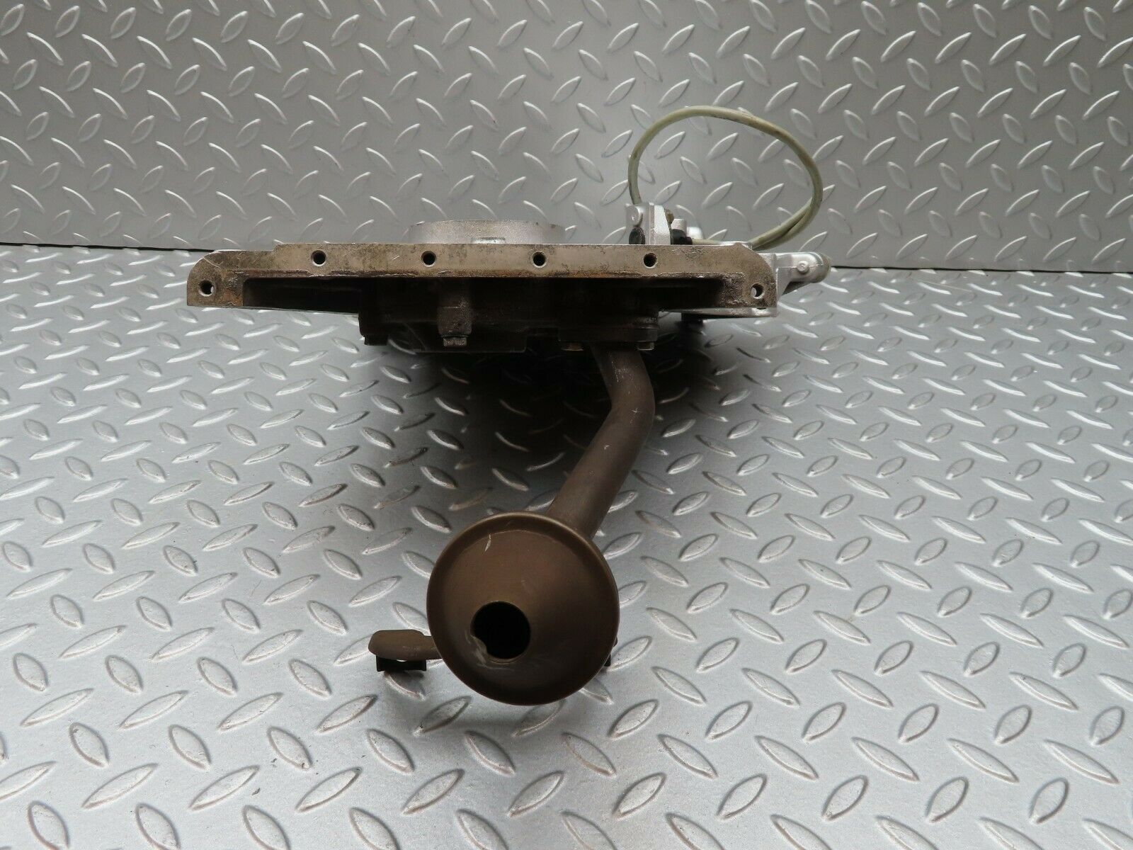 3964 Mercedes-Benz S123 200T Wagon Engine Timing - Oil Pump Cover & Oil Filter Housing 1020150401