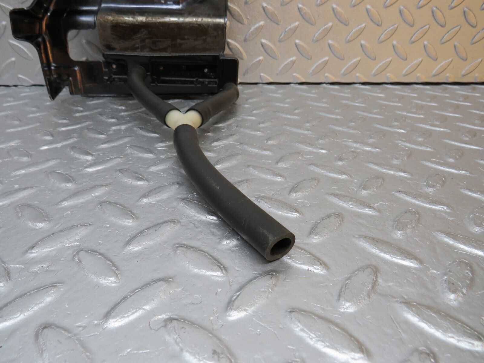 38248 Mercedes-Benz R129 280SL Coupe Roof Flap Cover Trim Right 1296930414