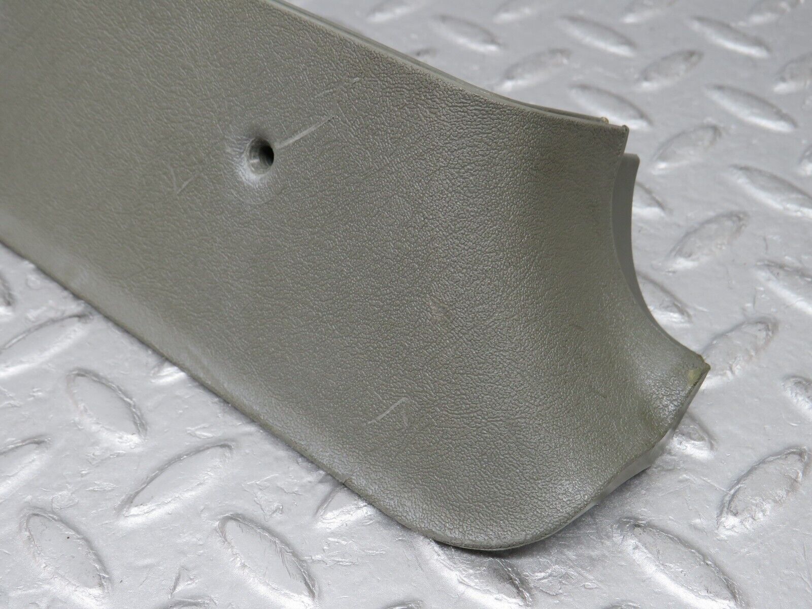 35981 Mercedes-Benz W126 420SE B Pillar Bottom Cover Left Grey 1266920122