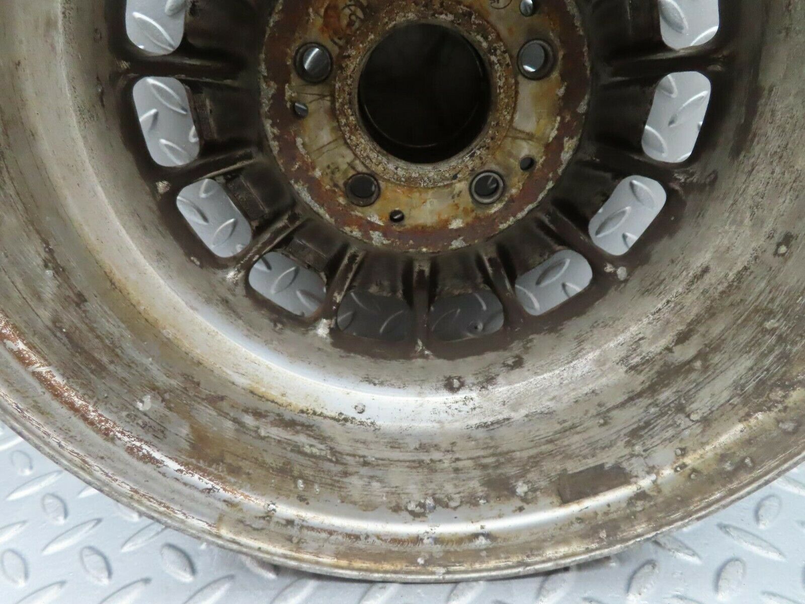 12105 Mercedes-Benz Alloy Wheel Mexican Hat 6Jx14H2 ET30 1264001902