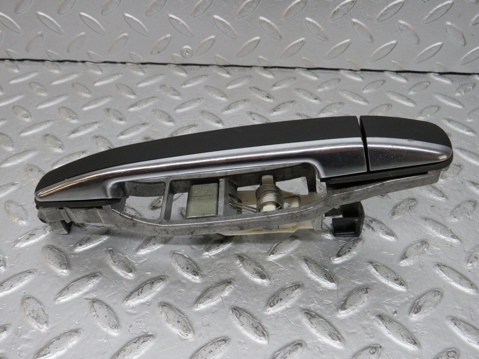 33420 Mercedes-Benz W202 C180 Rear Right Exterior Door Handle