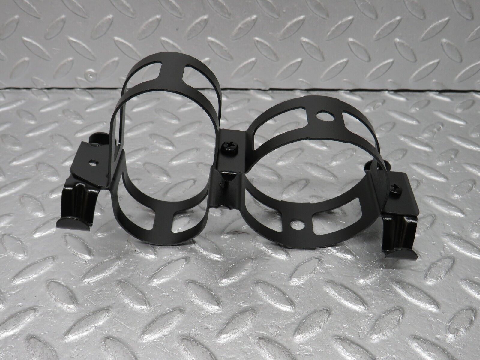 38006 Mercedes-Benz A124 320E Cabriolet Fuel Pump Fuel Filter Bracket