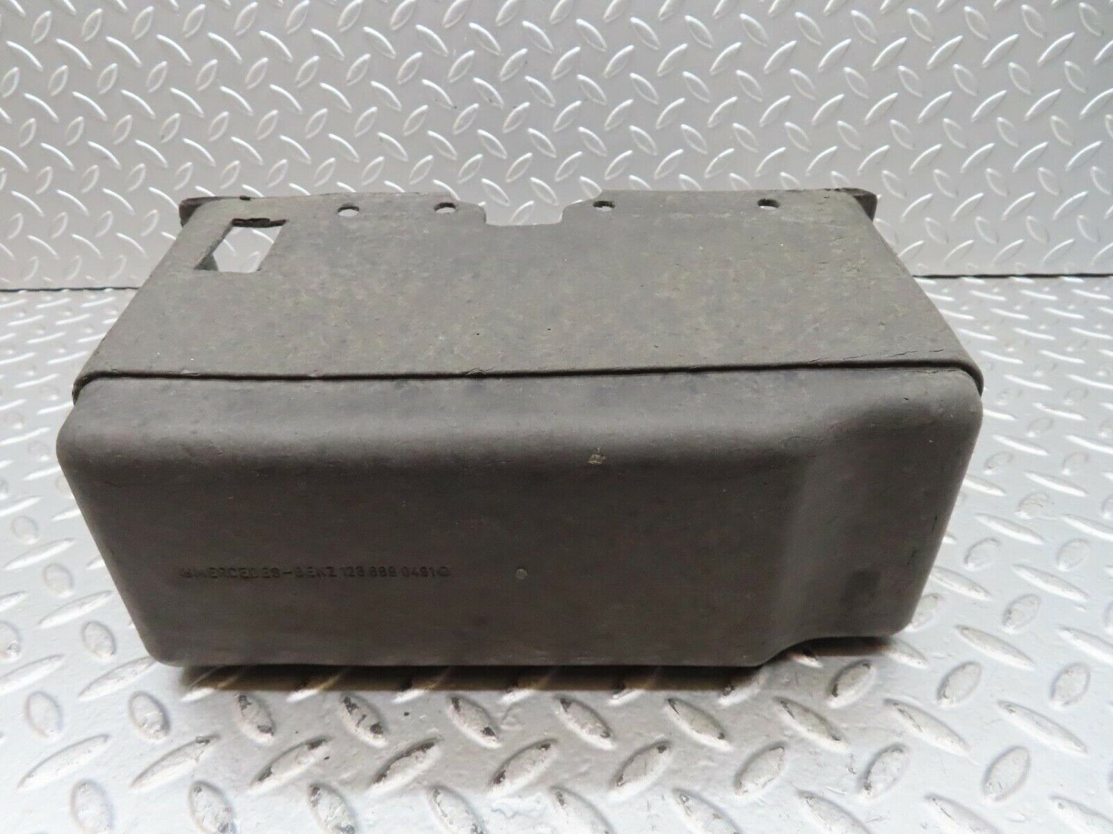 15875 Mercedes-Benz W123 280E Glove Box 1236890491
