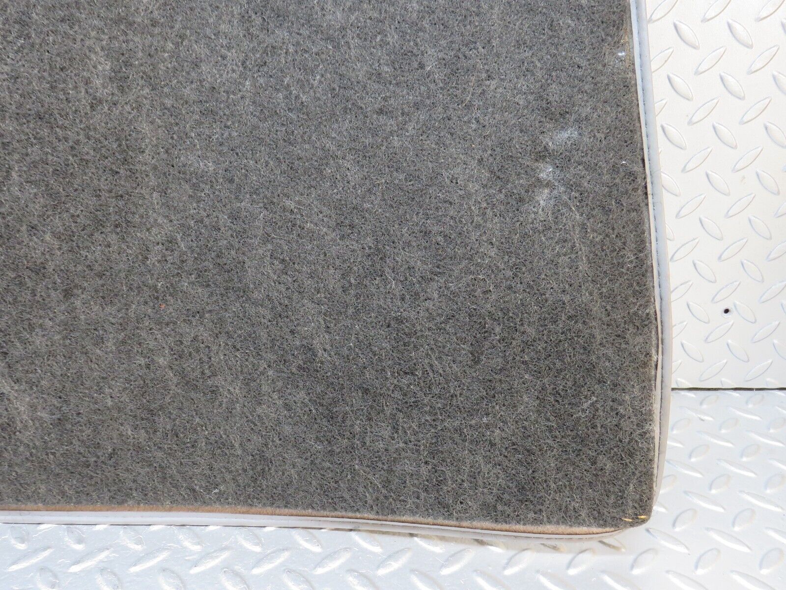 39527 Mercedes-Benz R129 320SL Coupe Trunk Boot Floor Carpet Grey