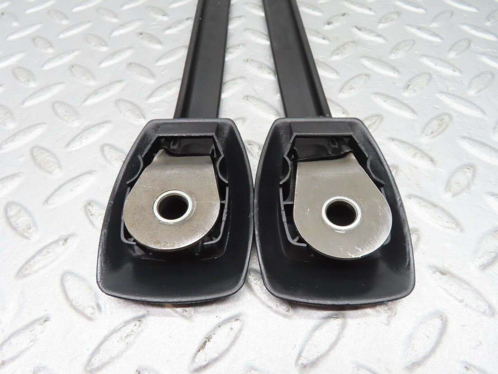 16234 Mercedes-Benz W124 260E Seat Belt Runner With Cover 1249193520