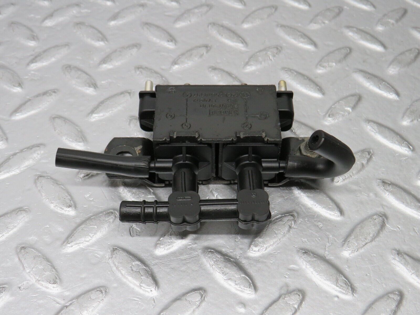 38325 Mercedes-Benz R129 280SL Coupe Solenoid Vacuum Valve 0025400097