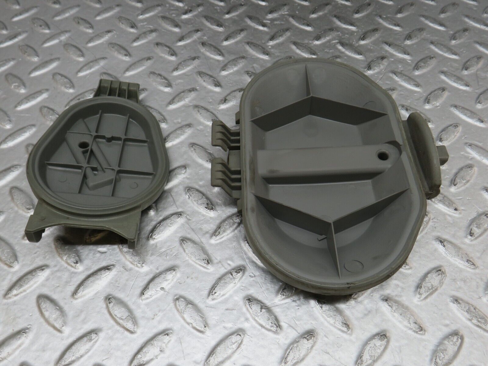 36377 Mercedes-Benz W126 420SE Headlight Bosch Right 1305235092 1305620454