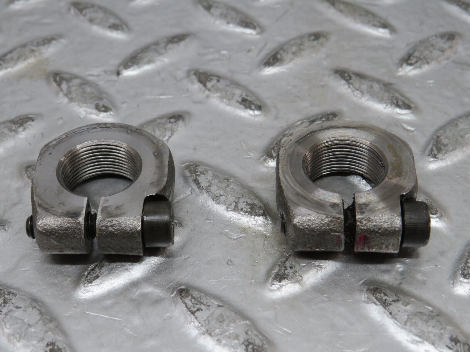 27406 Mercedes-Benz W123 280E Wheel Hub Locking Cap