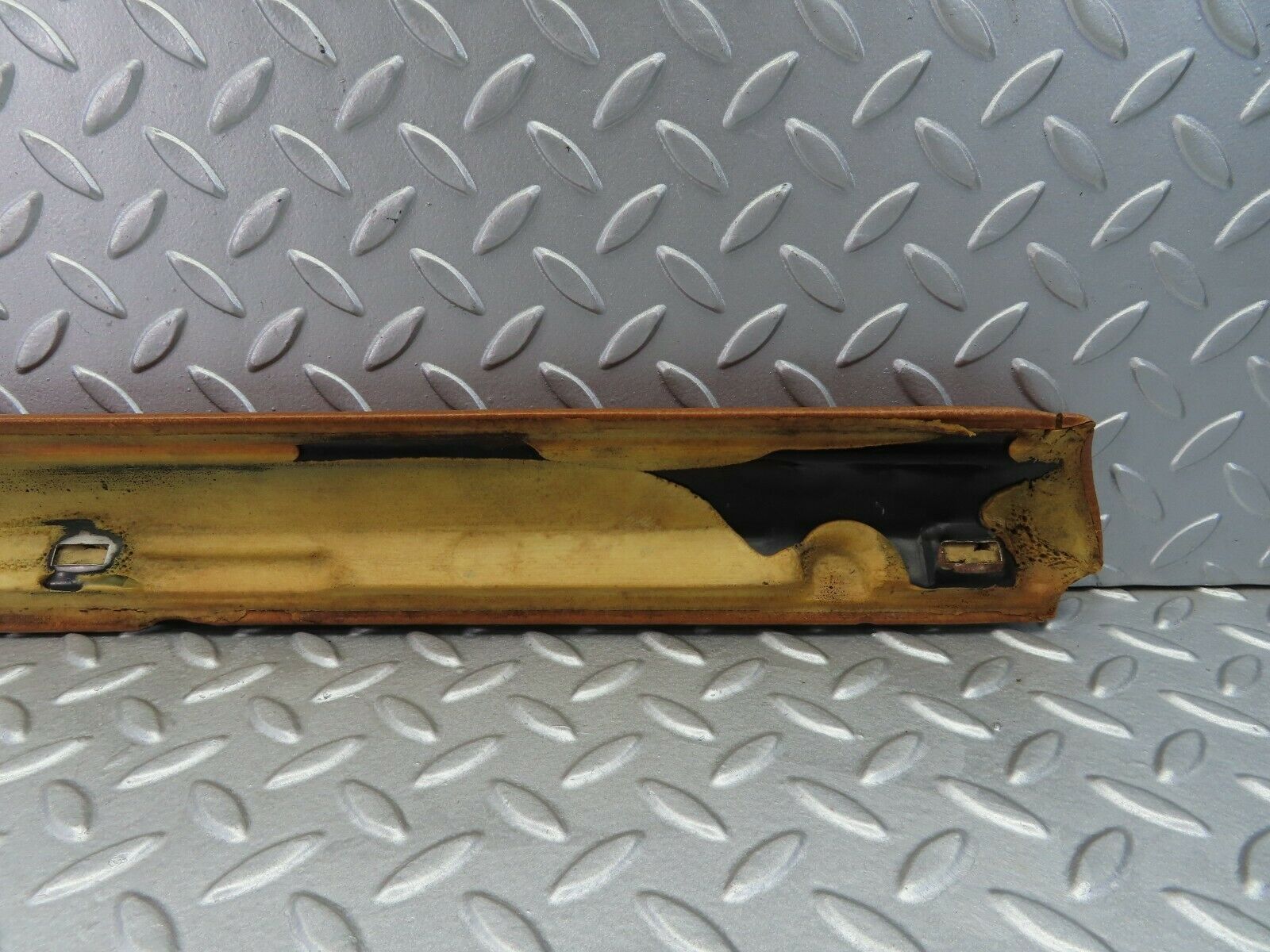 7909 Mercedes-Benz W115 220D Rear Right Upper Door Panel