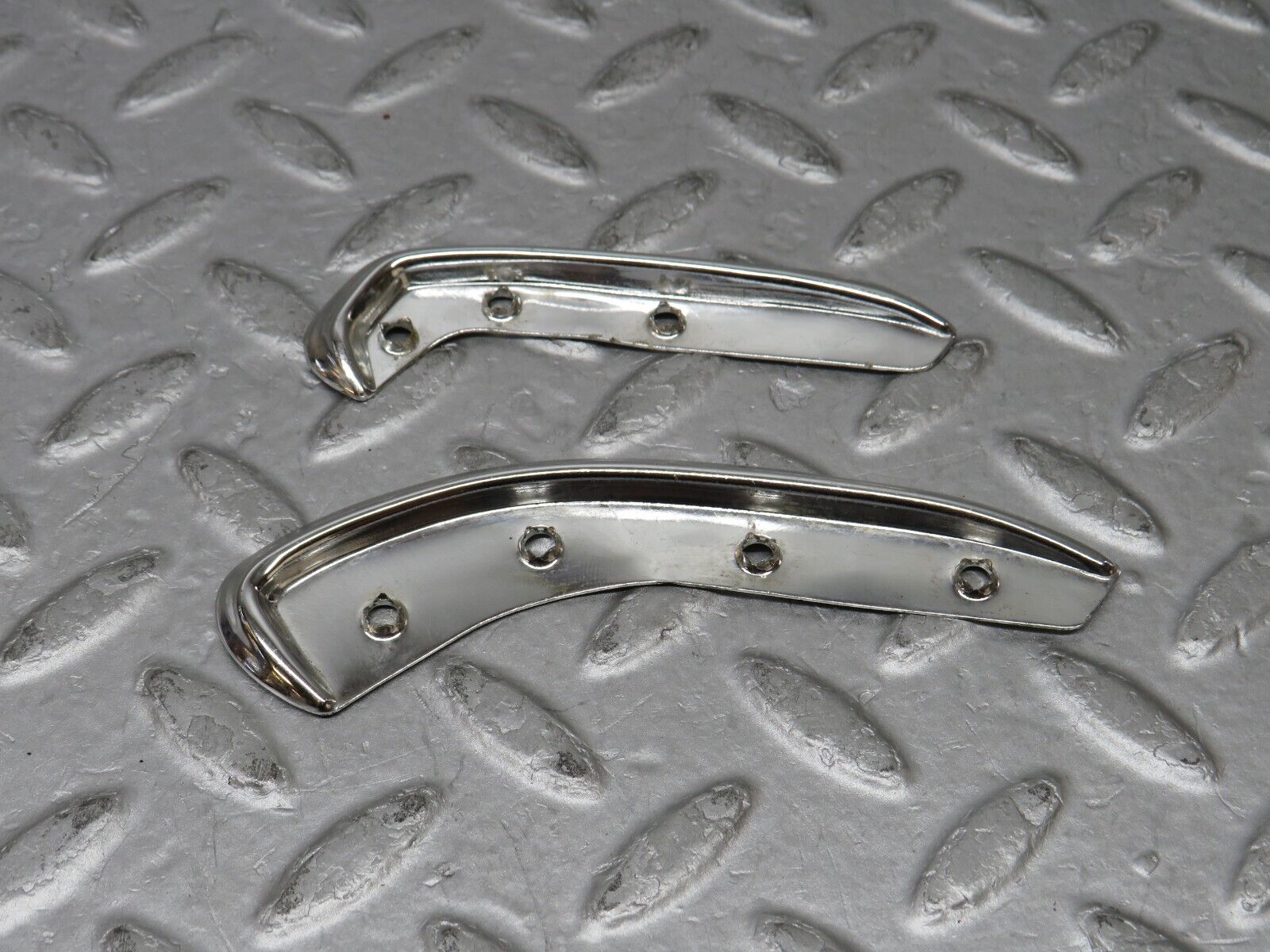 35813 Mercedes-Benz W108 Interior Door Handle Chrome Trim Pair Front Right