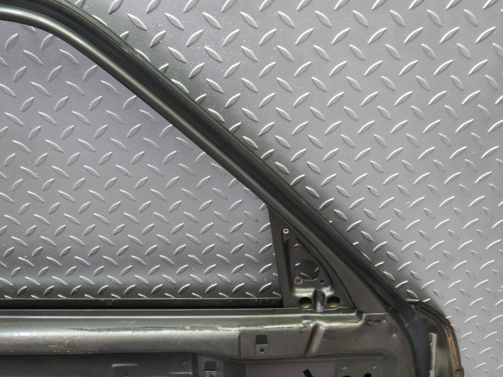 36222 Mercedes-Benz W126 420SE Front Left Door