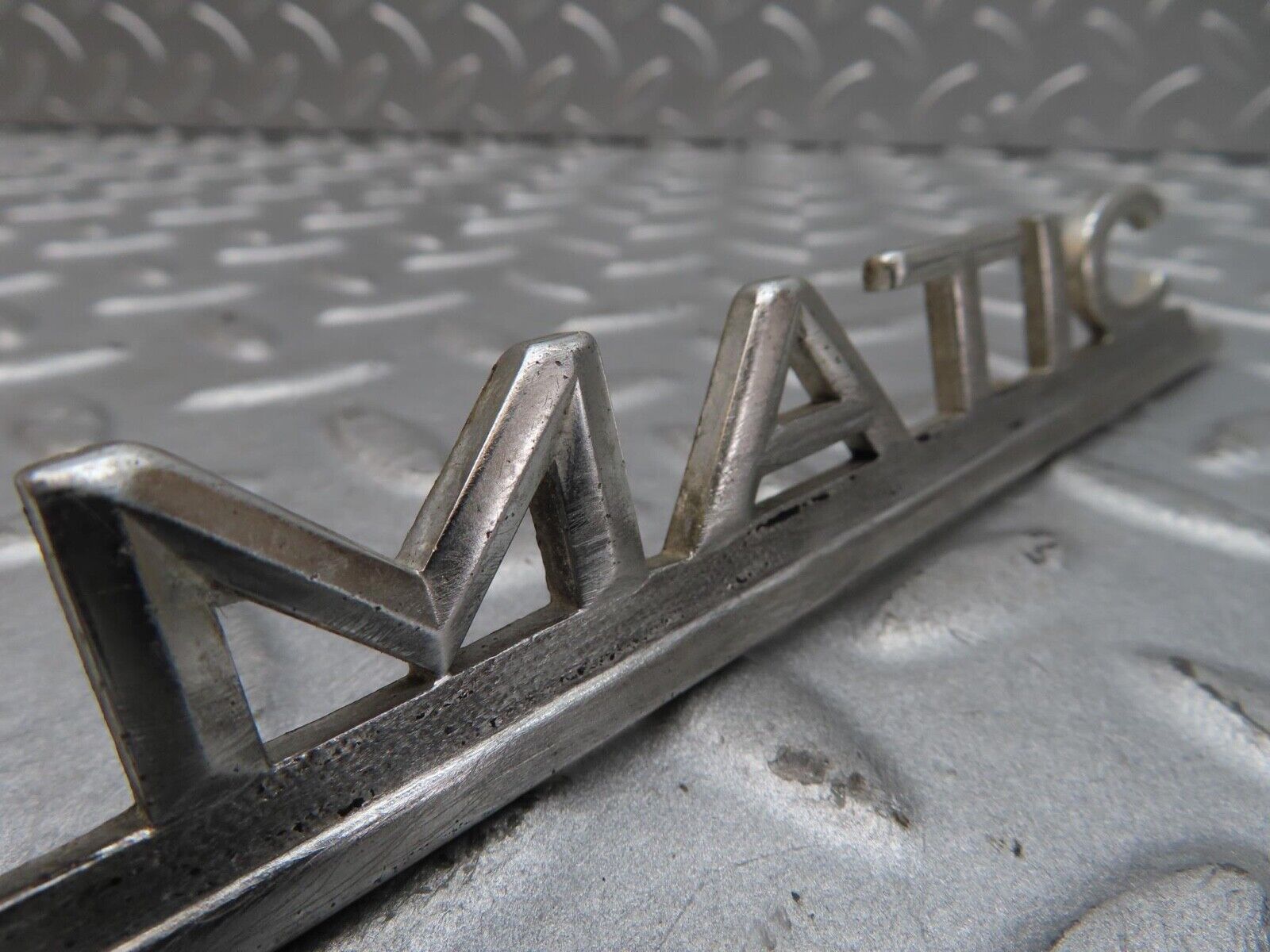 12476 Mercedes-Benz W108 280SE 3.5 Trunk Badge Emblem AUTOMATIC