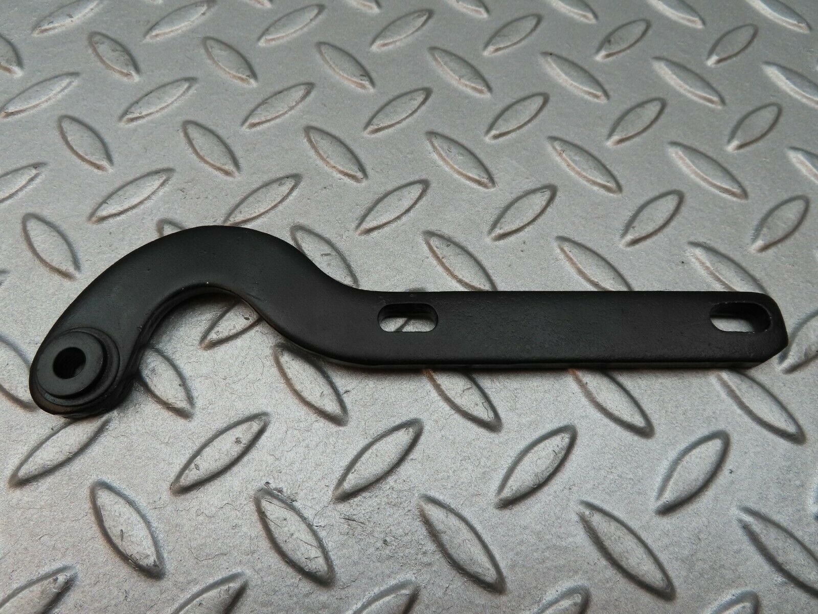 3624 Mercedes-Benz W115 220D Left Bonnet Hinge Support