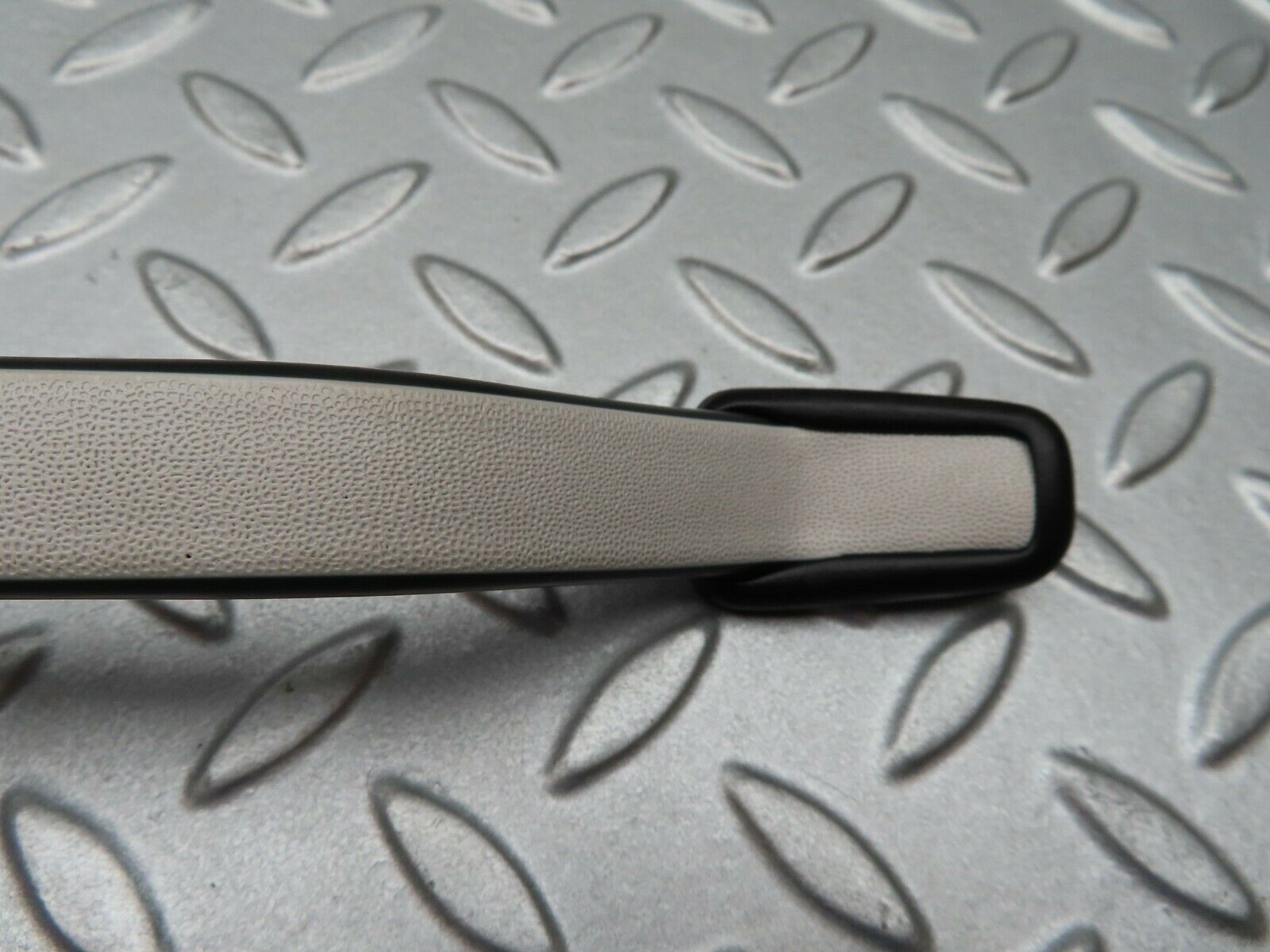 3877 Mercedes-Benz S123 200T Wagon Interior Roof Grab Handle Rear