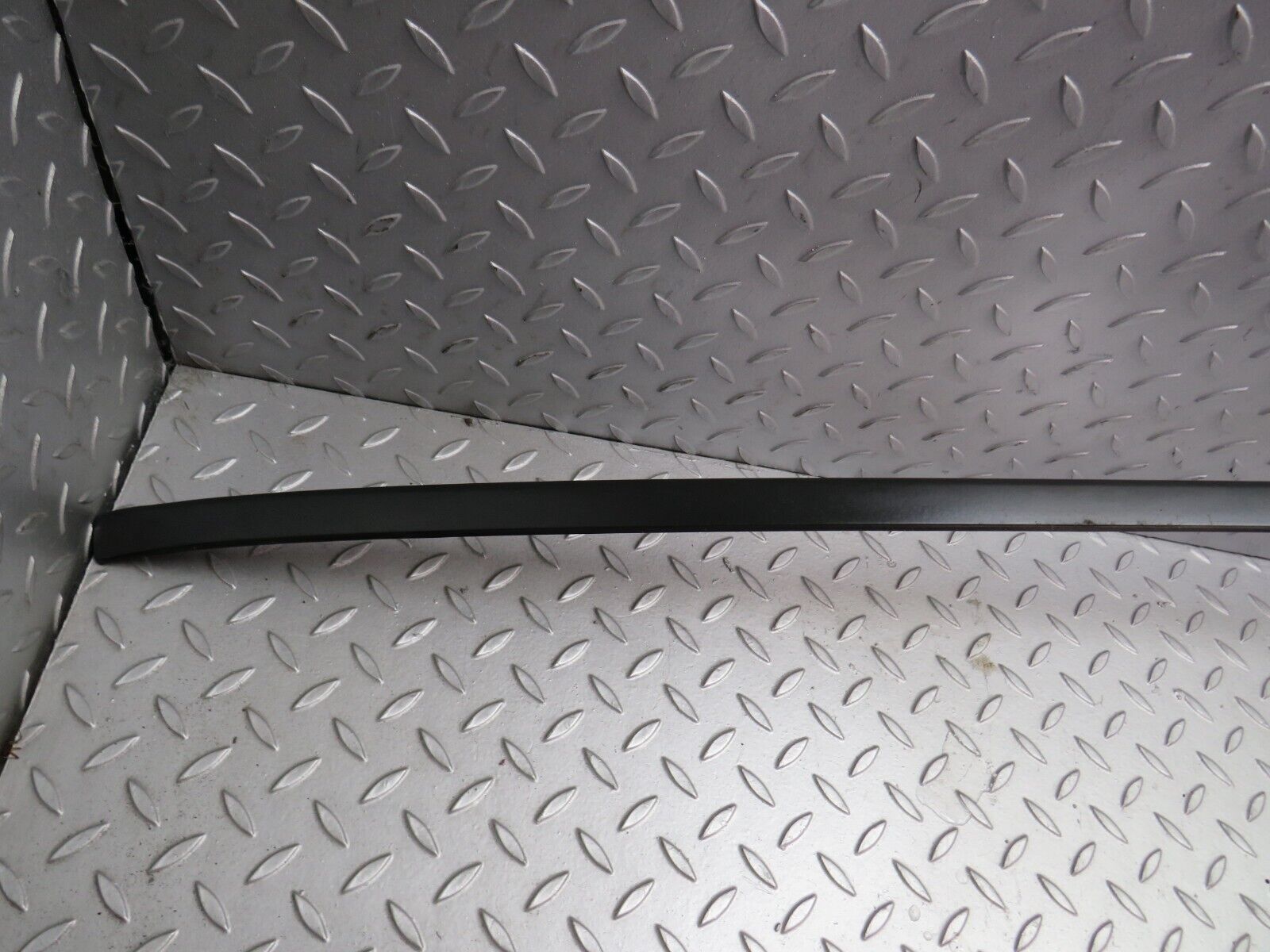 29215 Mercedes-Benz W124 230E Roof Chrome Trim Right Side 1246900497