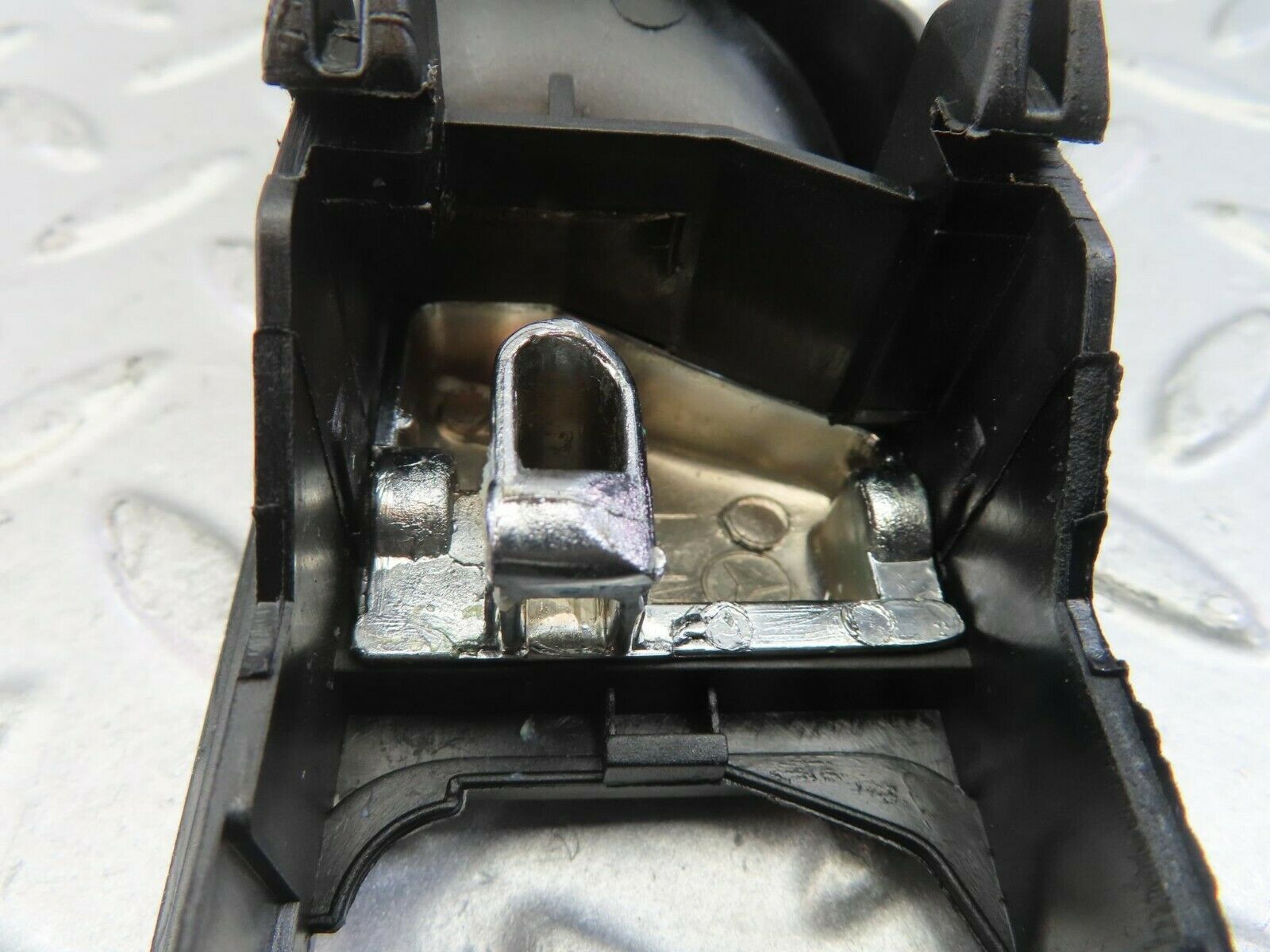 10378 Mercedes-Benz W201 190E Left Interior Door Handle 2017660164