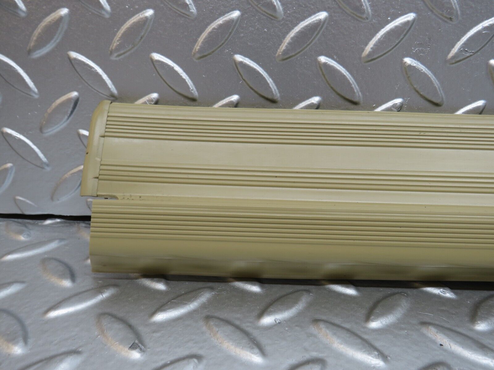 29281 Mercedes-Benz W124 230E Rear Left Door Sill Trim