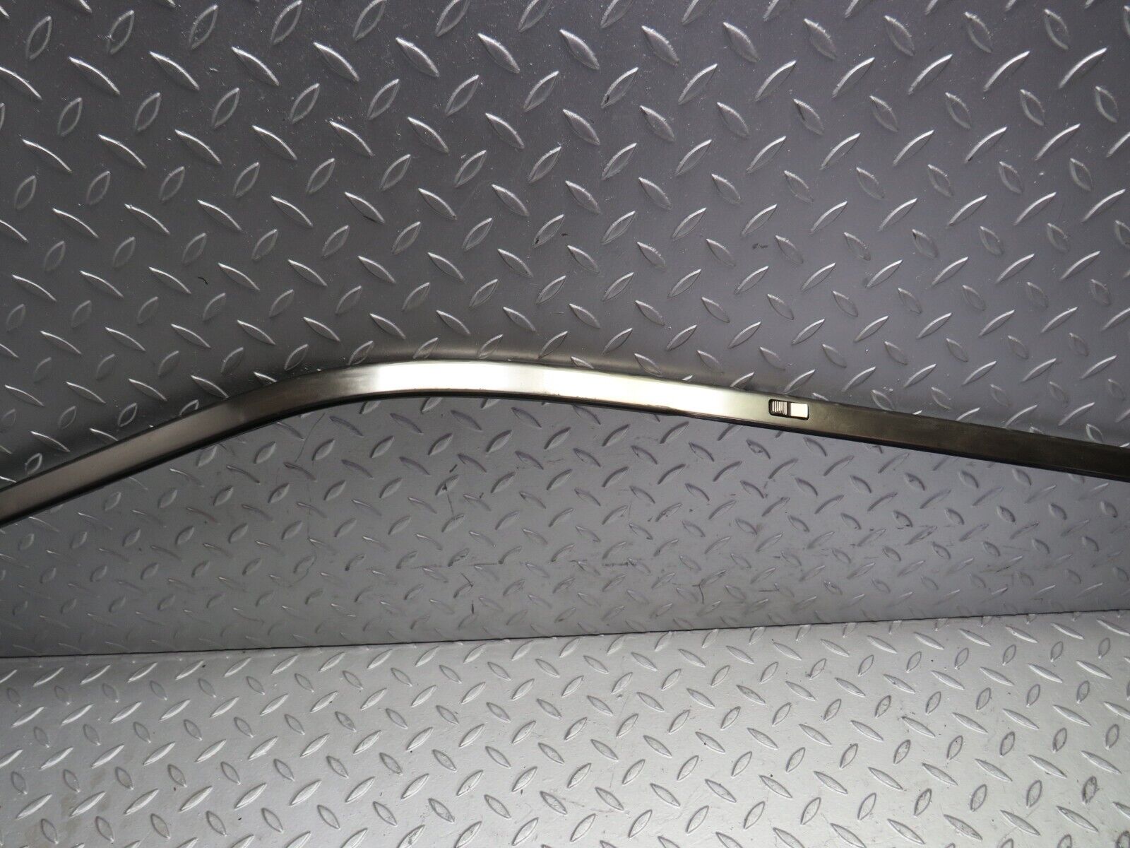 28999 Mercedes-Benz C124 320CE Coupe Roof Chrome Trim Left Side