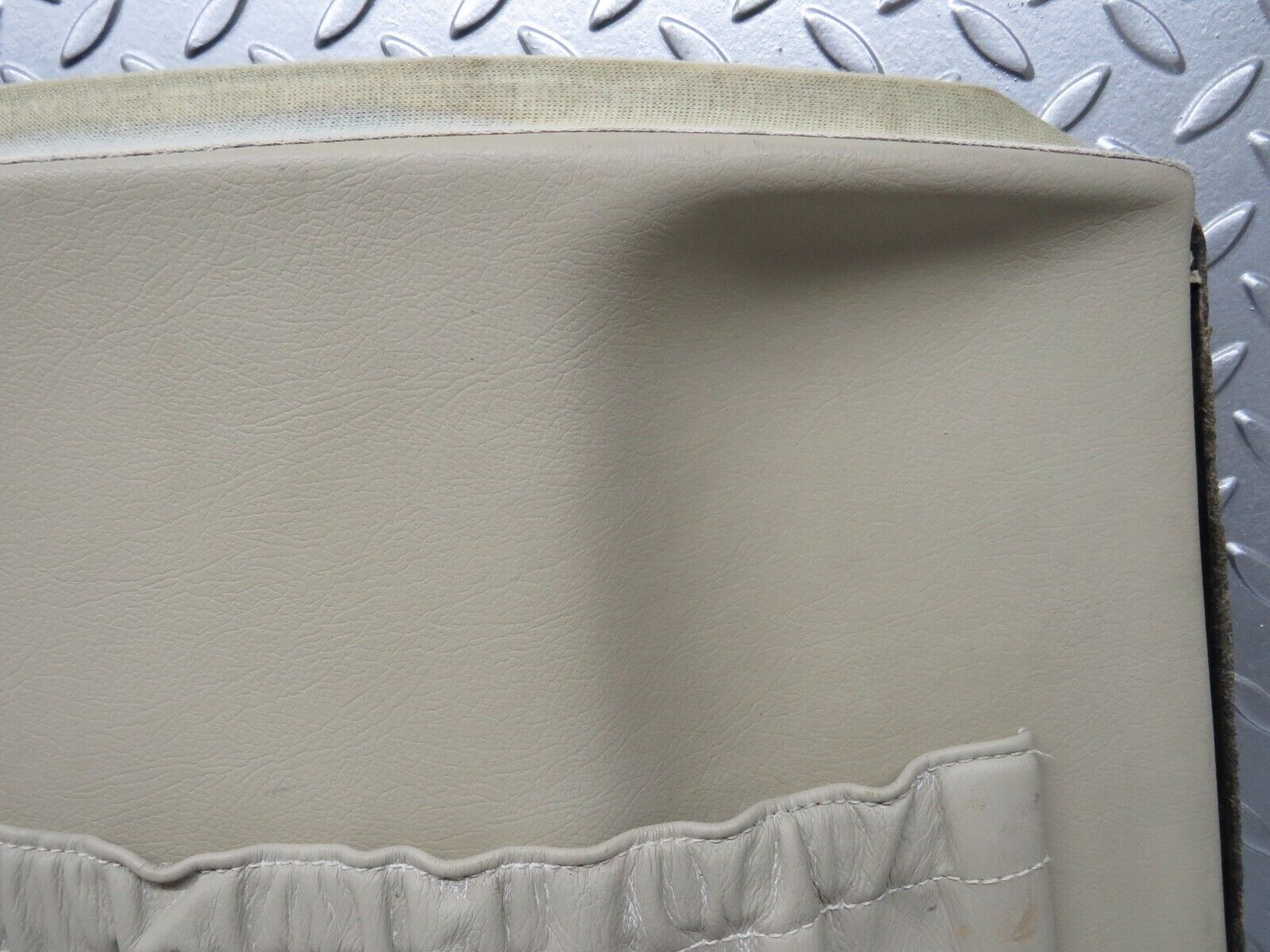 26633 Mercedes-Benz C124 220CE Front Right Seat Rear Cover Beige 1249140023