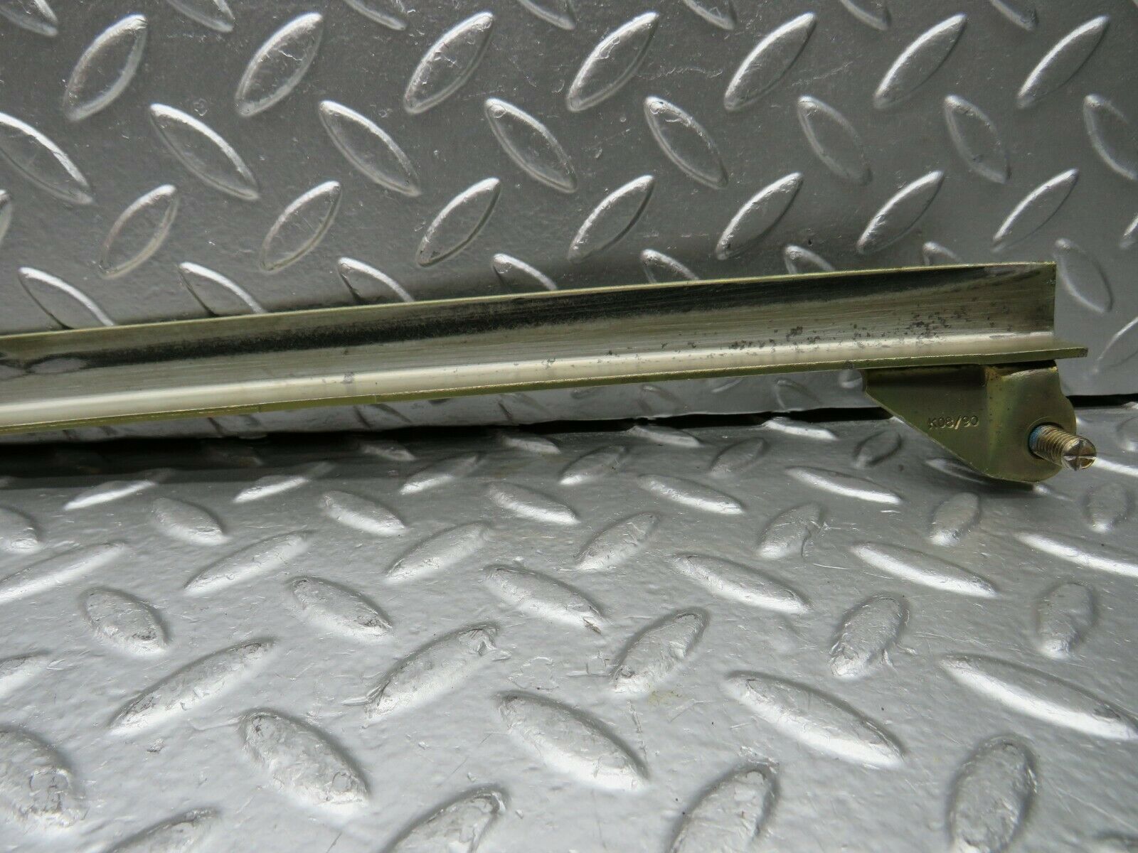 22533 Mercedes-Benz C124 E220 Coupe Left Door Window Channel