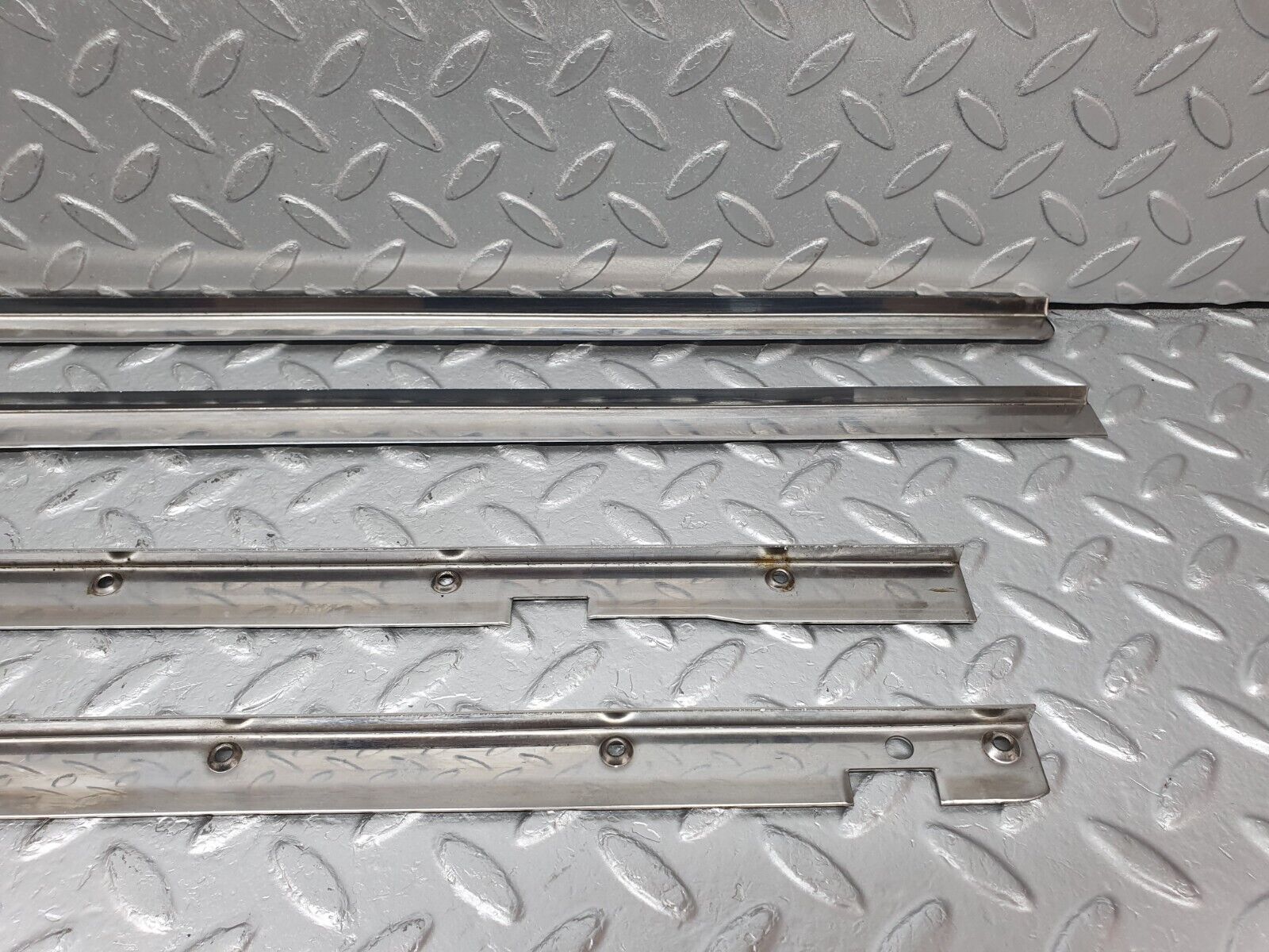 41578 Mercedes-Benz W124 200E Sunroof Chrome Trim Set