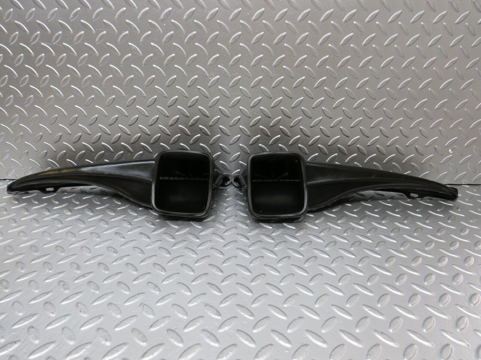 25569 Mercedes-Benz W123 200 Air Duct Vent Left And Right Side 1238300119