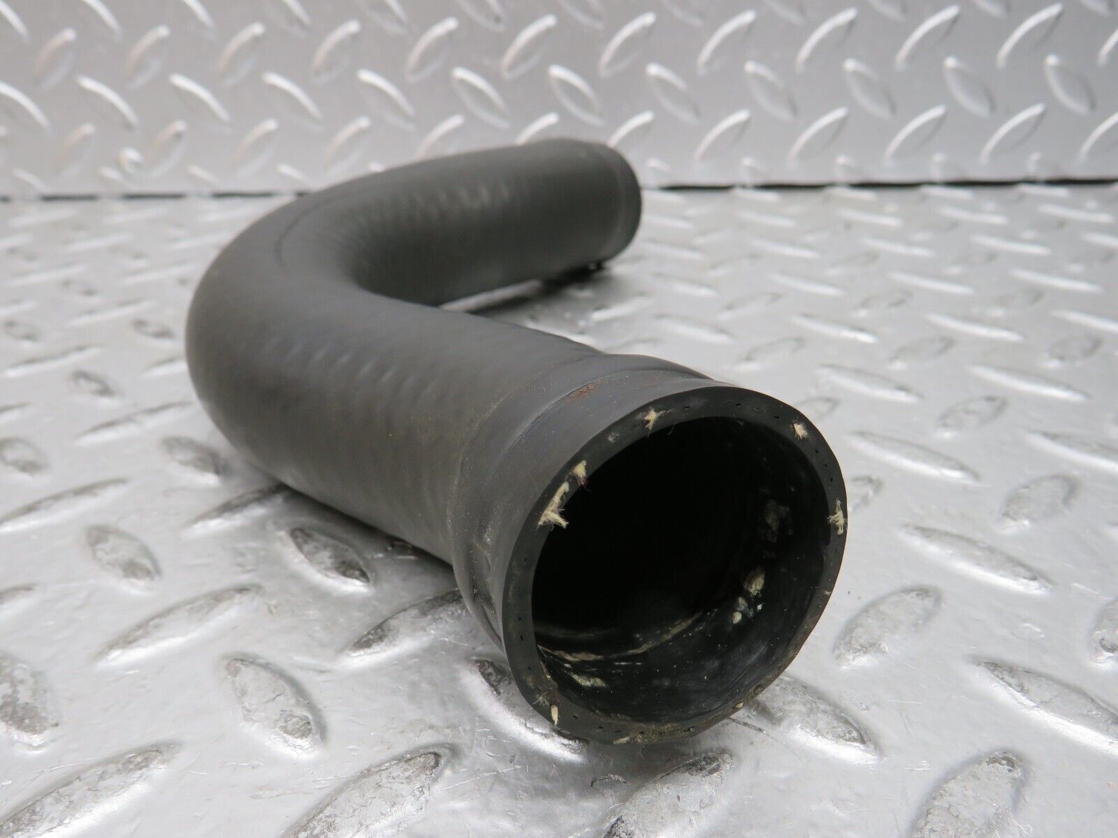 28846 Mercedes-Benz W123 230E Radiator Hose Pipe 1235012382