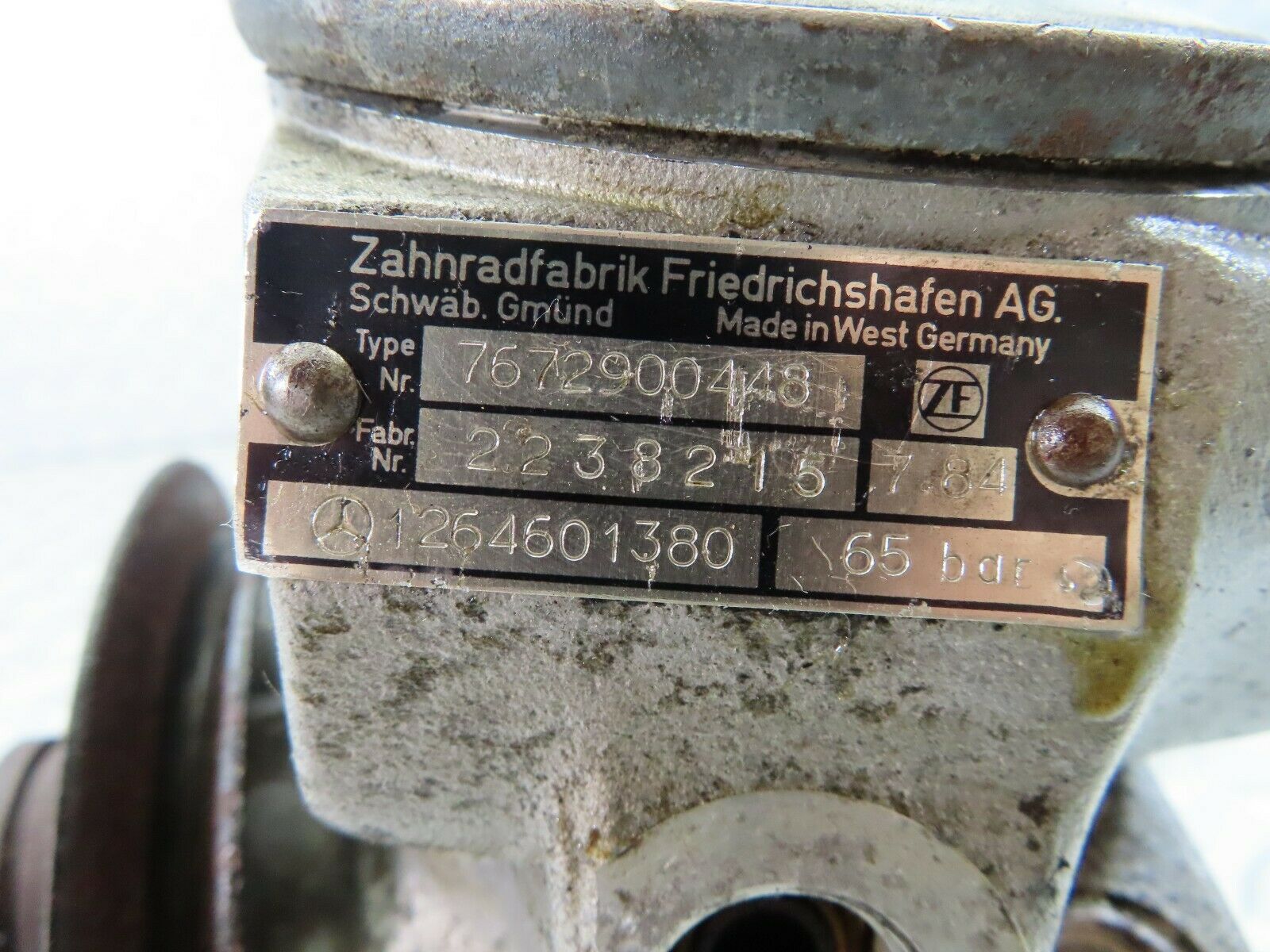 7754 Mercedes-Benz S123 230TE Wagon Power Steering Pump 1264601380